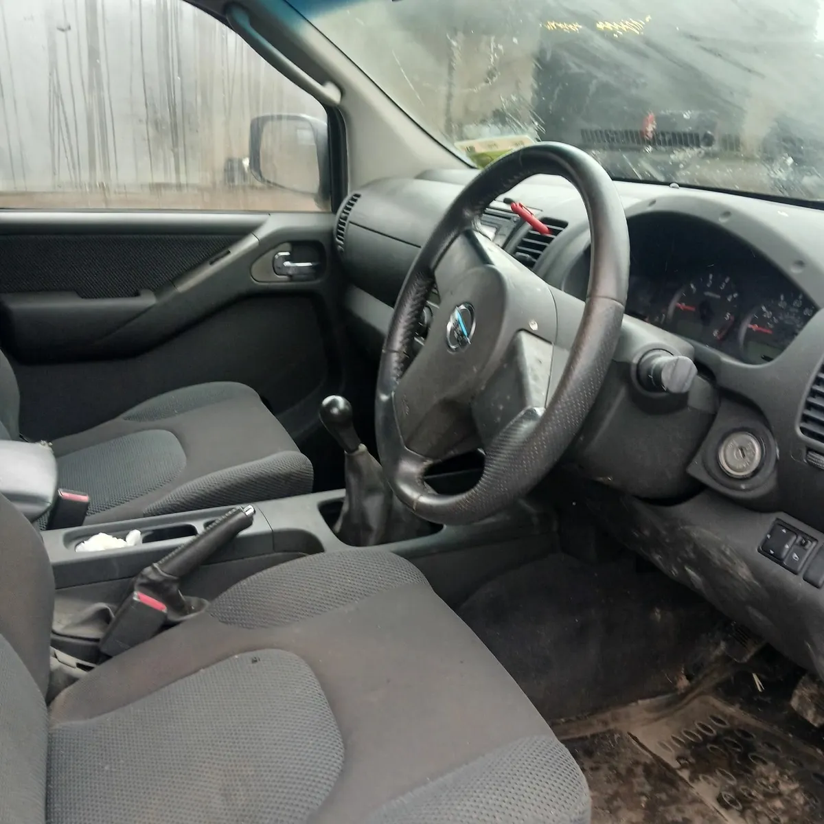 Nissan Navara 2010 - Image 2