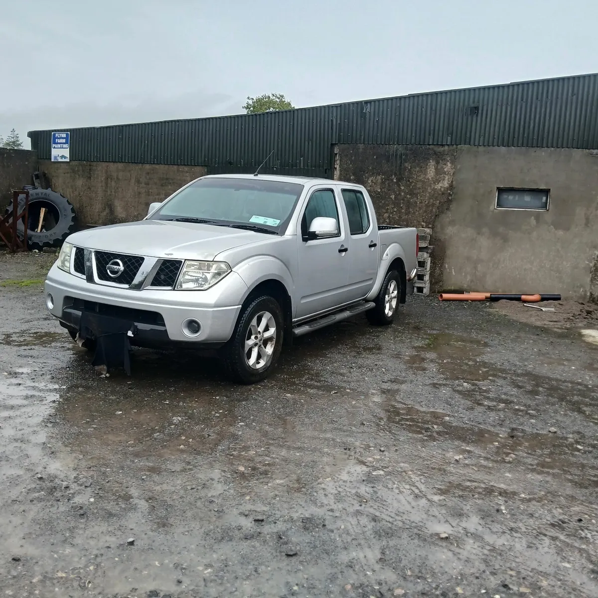 Nissan Navara 2010 - Image 1