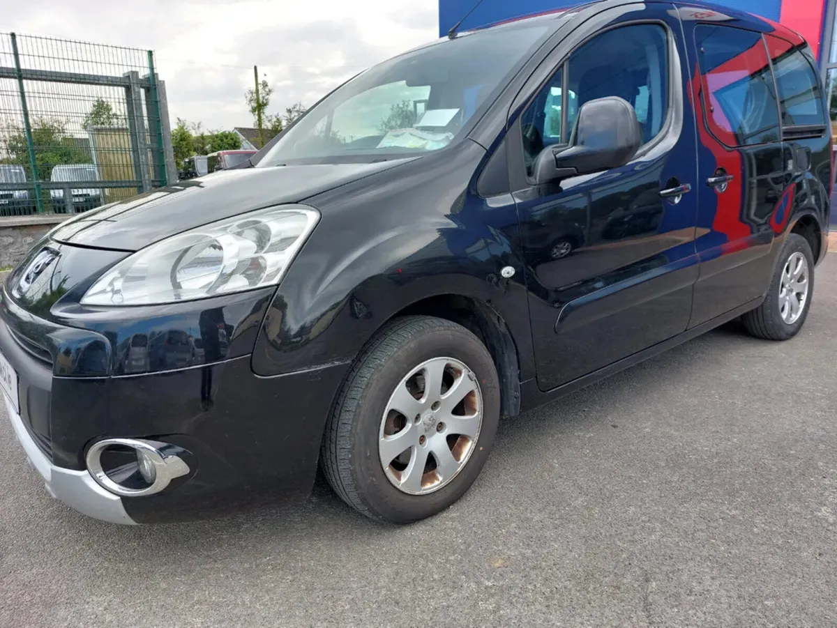 Peugeot Partner Tepee Breaking for Parts - Image 2