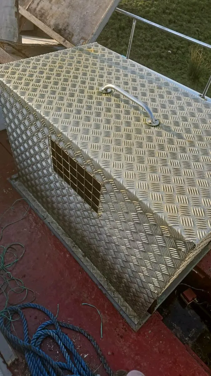 Boats and engines - Image 4