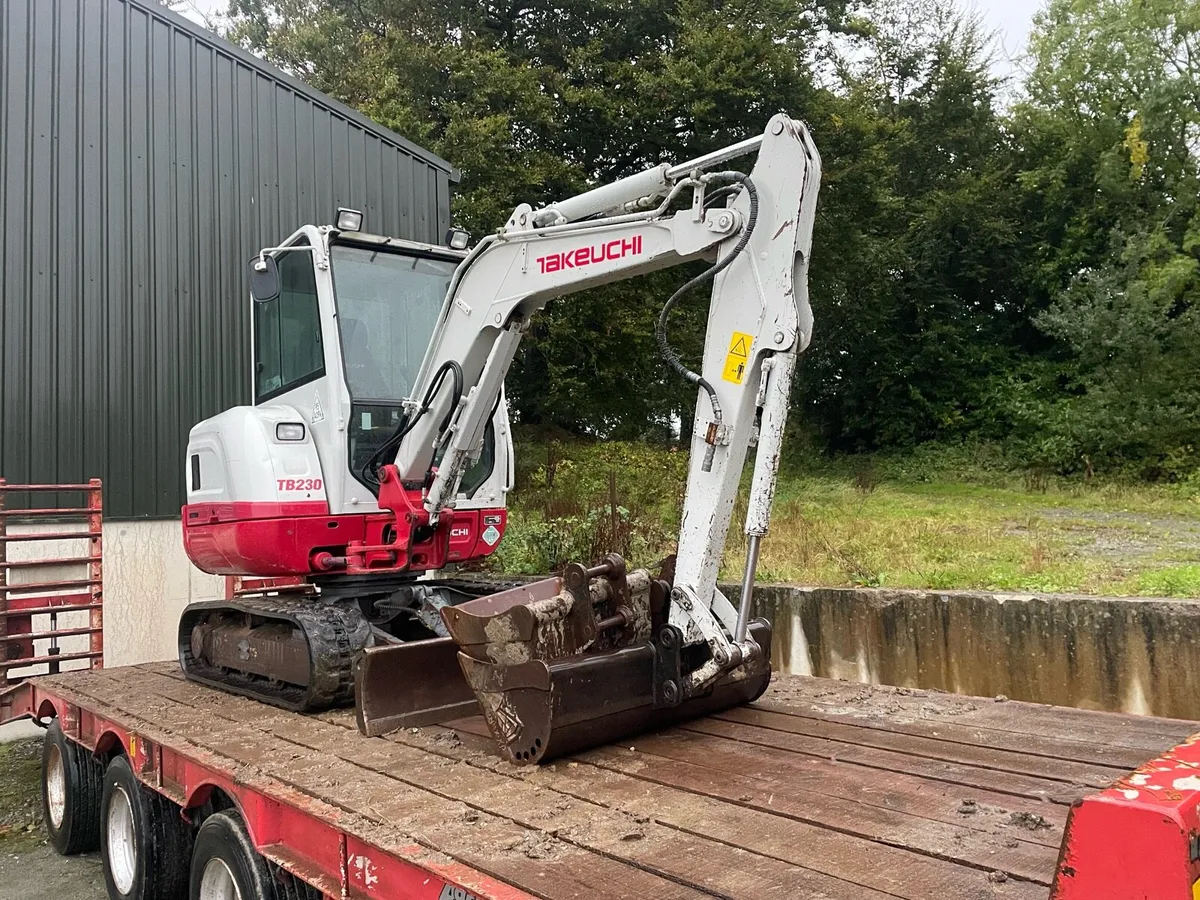 2016 Takeuchi TB  230 - Image 3