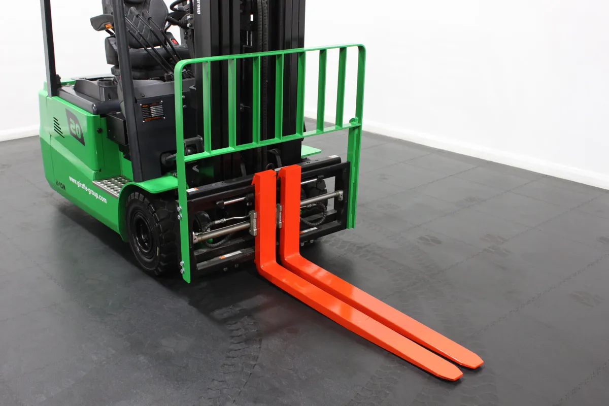 giraffe GBL20 2T Lithium Electric 3-Wheel Forklift - Image 4