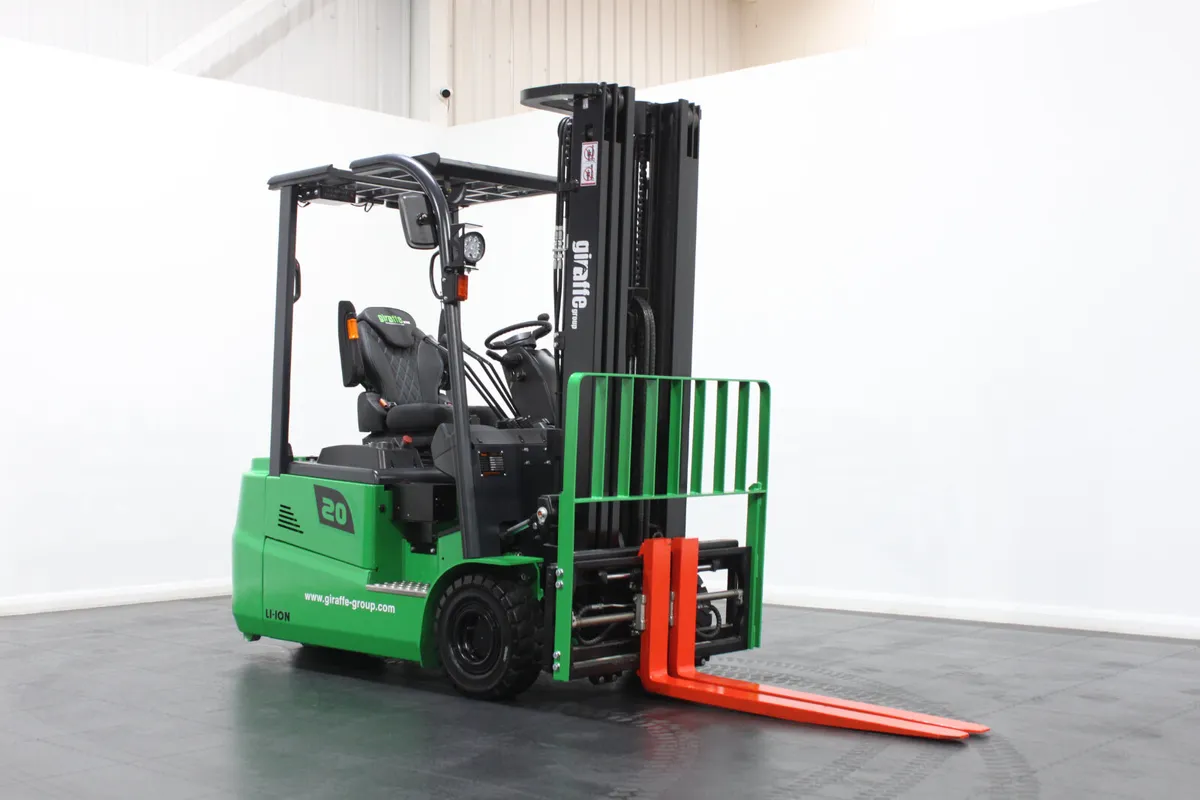 giraffe GBL20 2T Lithium Electric 3-Wheel Forklift - Image 1