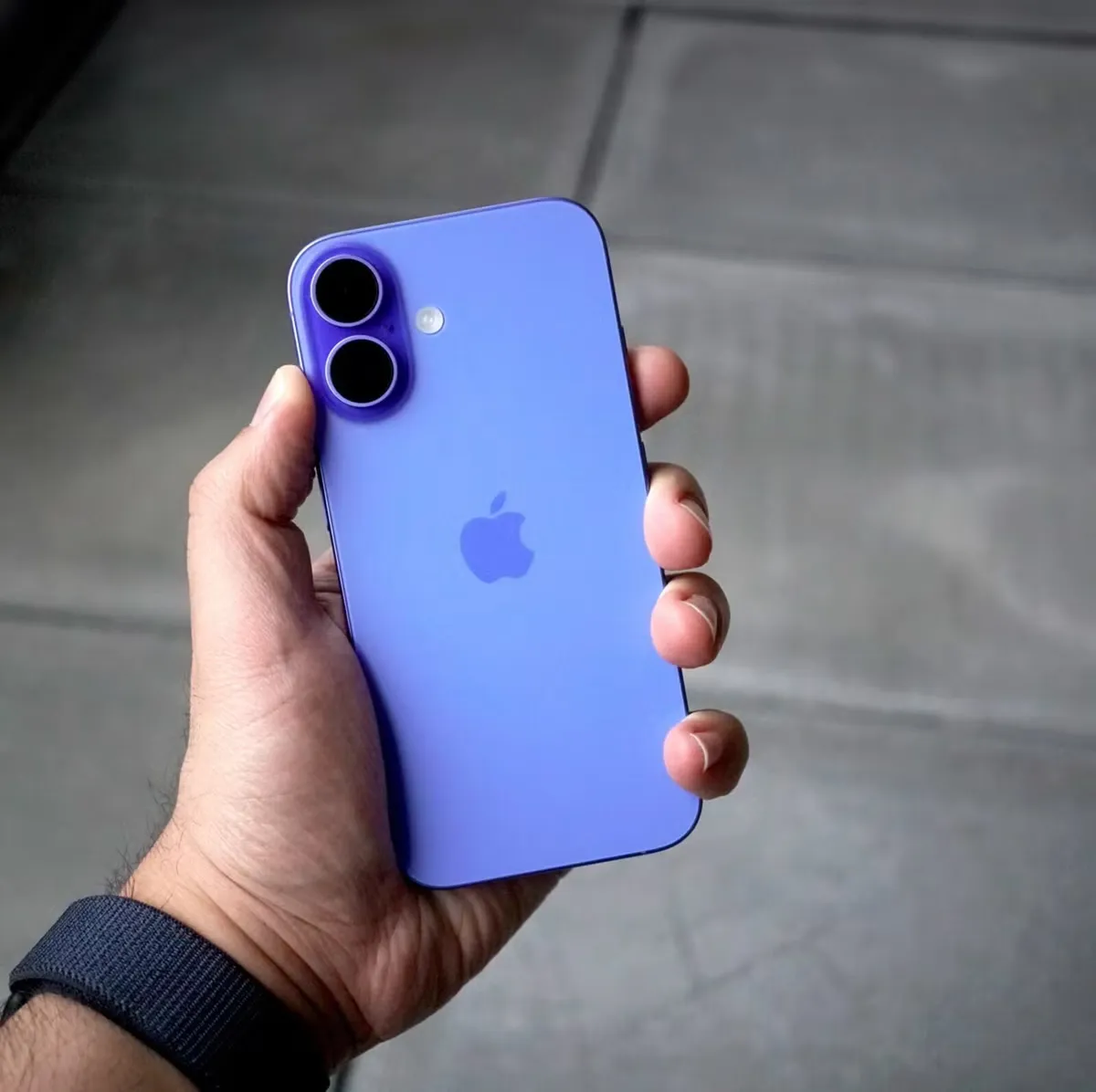 iPhone 16 new - Image 2