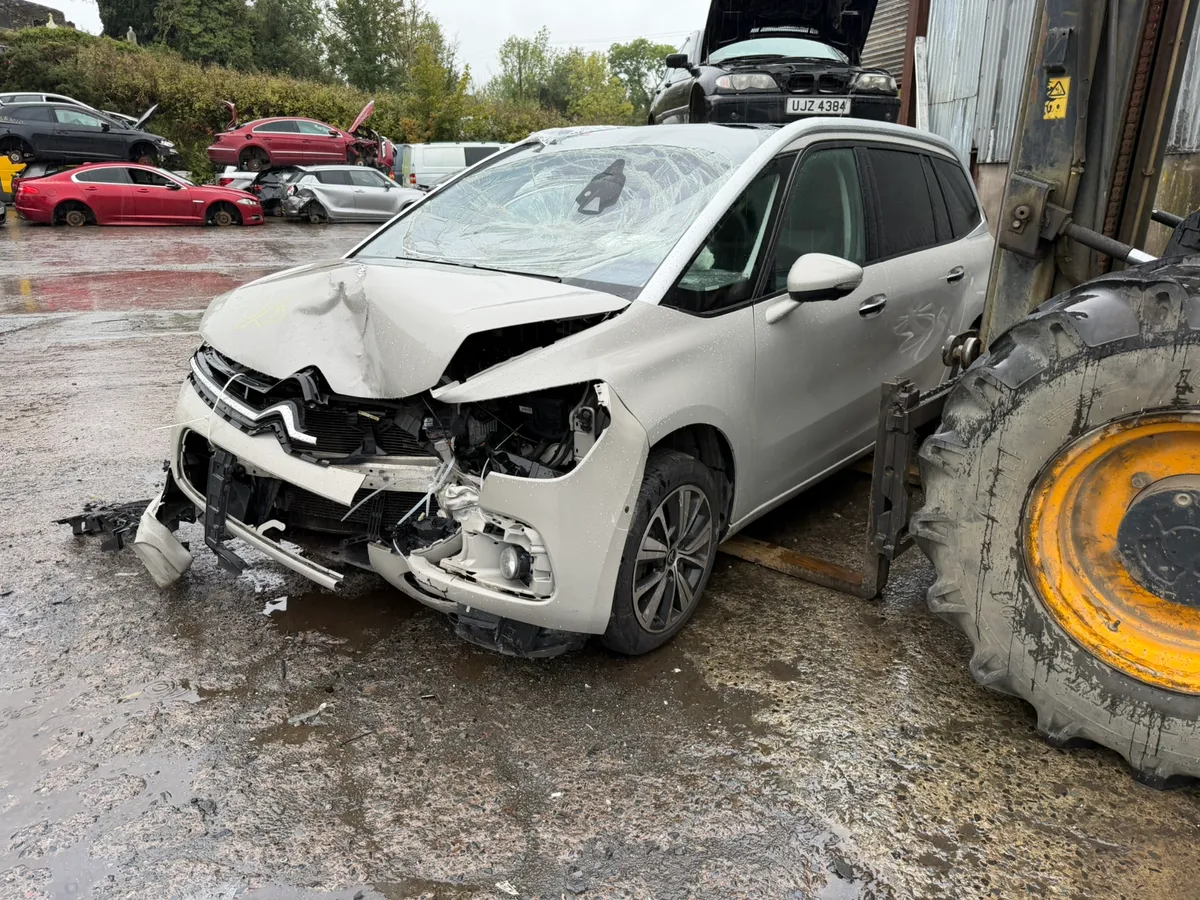 Breaking 2017 CITREON C4 grand Picasso - Image 2