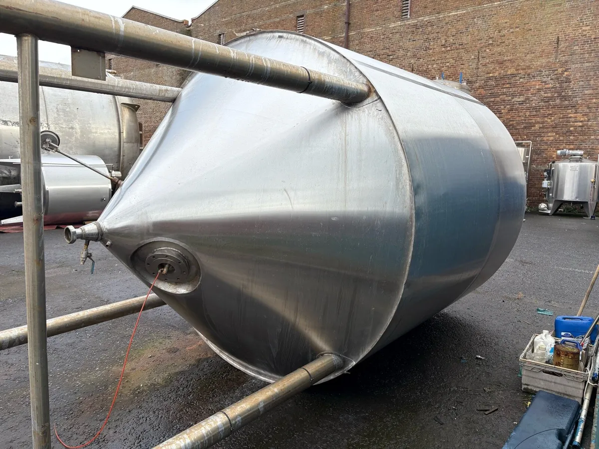 10,000 Litre Stainless Steel Tank - Image 1