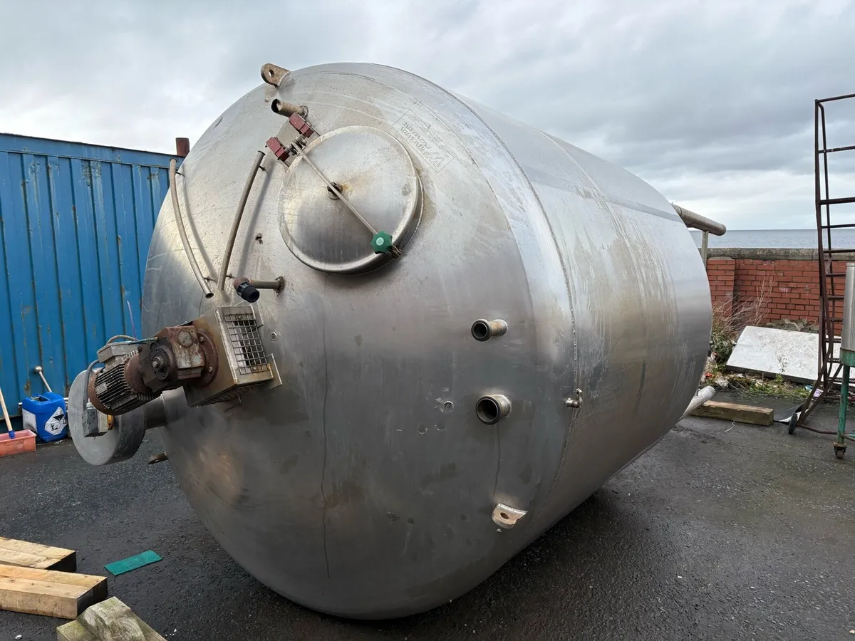 10,000 Litre Stainless Steel Tank - Image 3