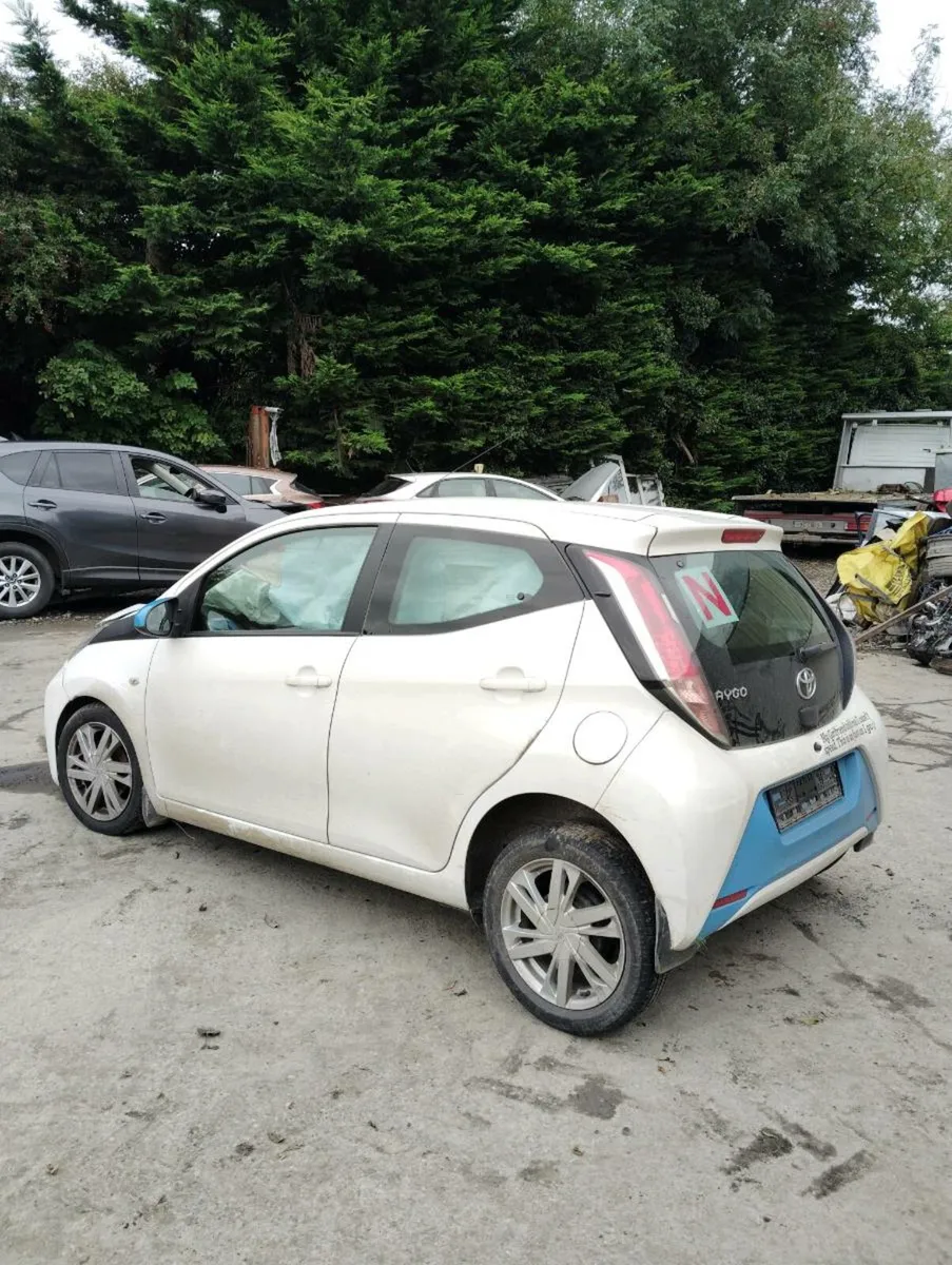 Breaking Toyota Aygo 2019 1.0 petrol - Image 2