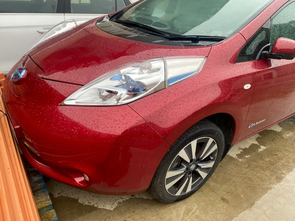 2016 Nissan Leaf for breaking - Image 1