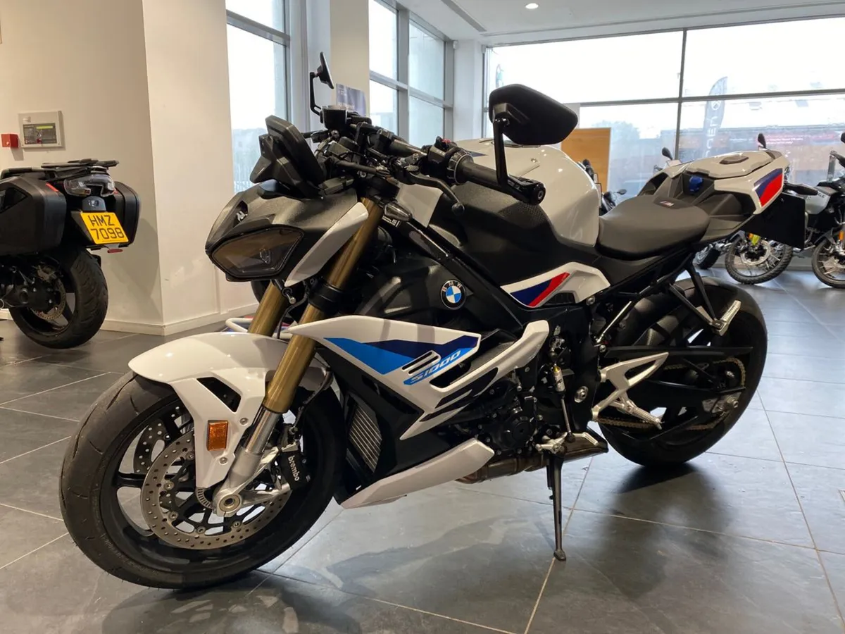 2025 BMW S1000R Sport with M Package! - Image 4