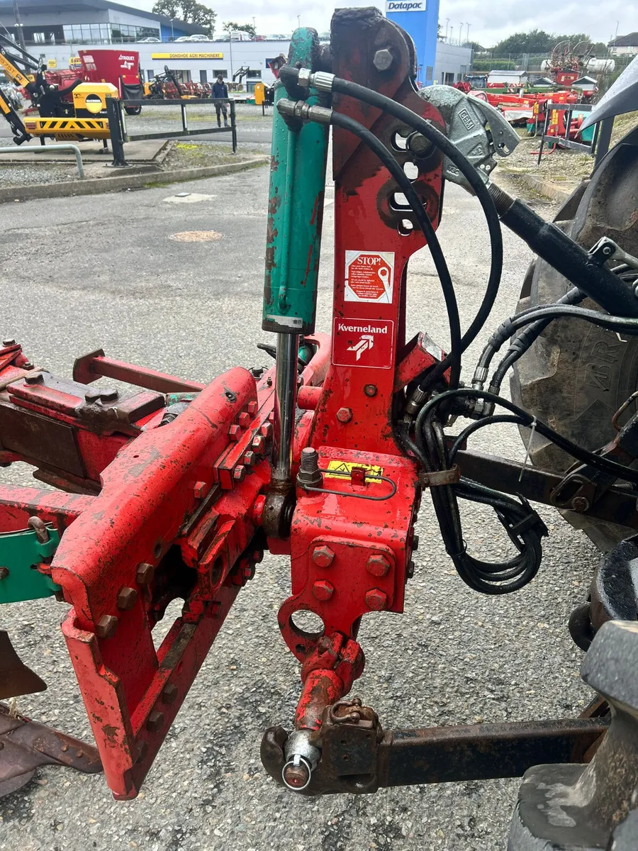 Kverneland ES80 5 Furrow Plough - Image 4