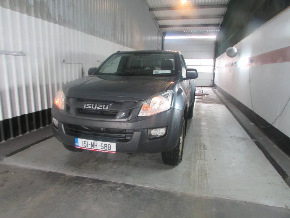 Isuzu D-Max 2015 - Image 1