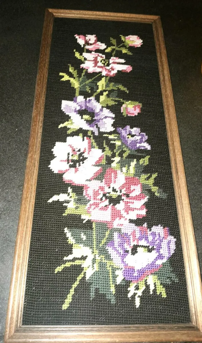 Handmade tapestry with roses - Image 1