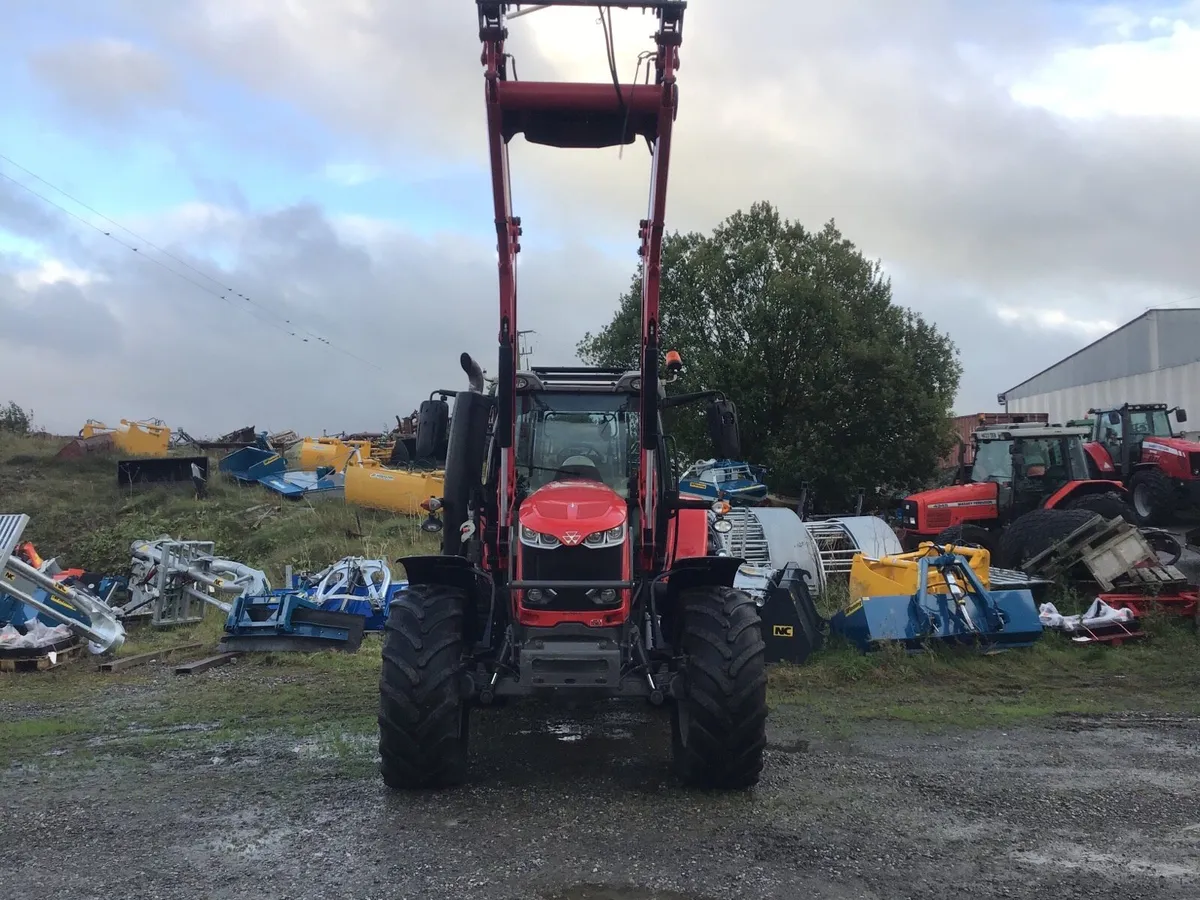 Massey Ferguson 7714 S with Loader - Image 3
