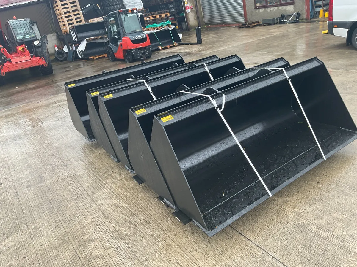 Manitou 90" / 1 Cubic Metre Bucket (Telehandler) - Image 3