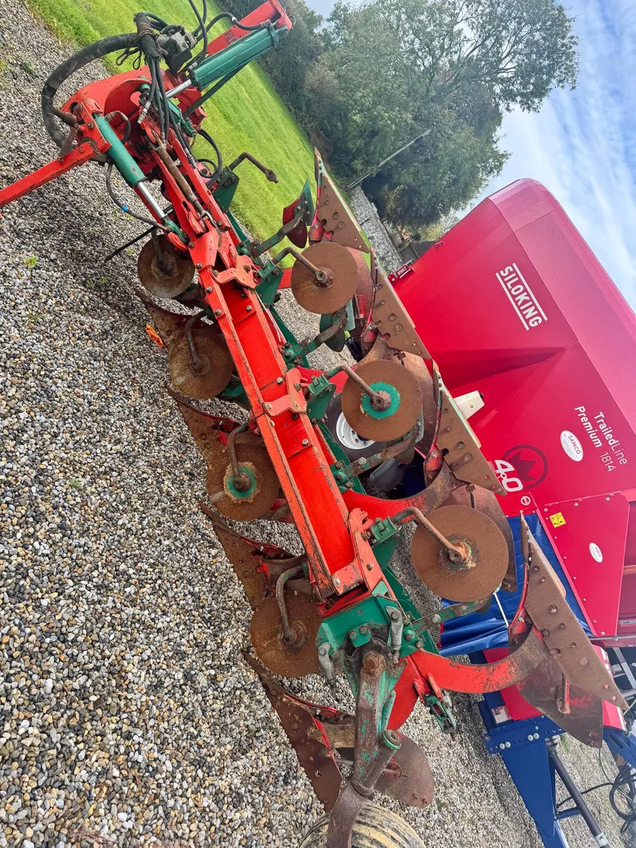 Kverneland ED85/240 Plough - Image 3