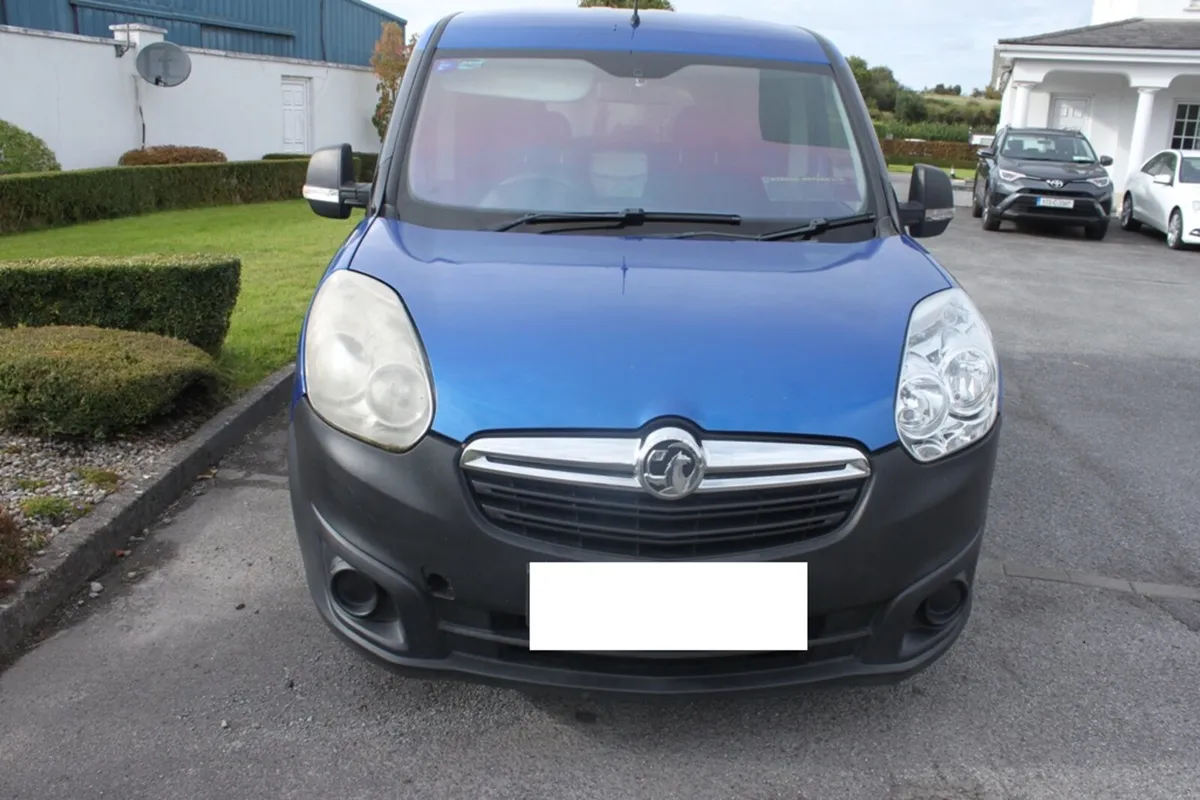 Vauxhall Combo 1.2 LWB Van, 2012 - Image 1