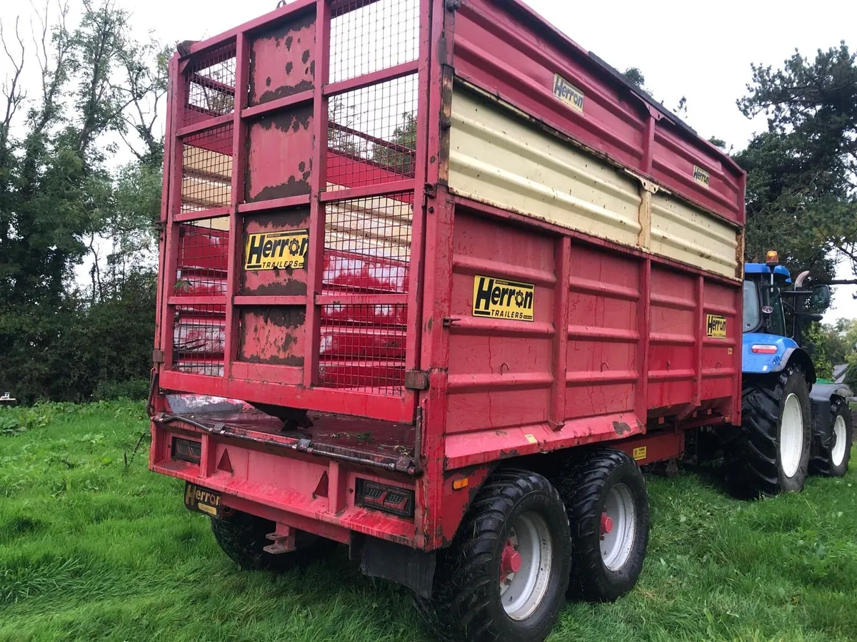 2010 Herron 12t silage trailer 550 wheels - Image 1