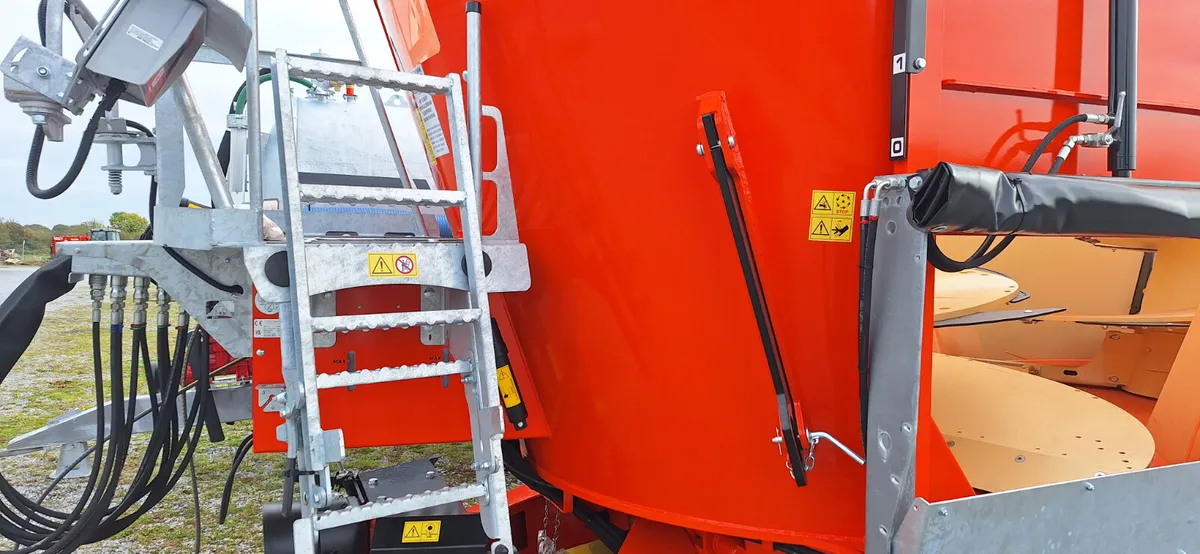 NEW ABBEY TUB DIET FEEDER VF2450 - Image 2