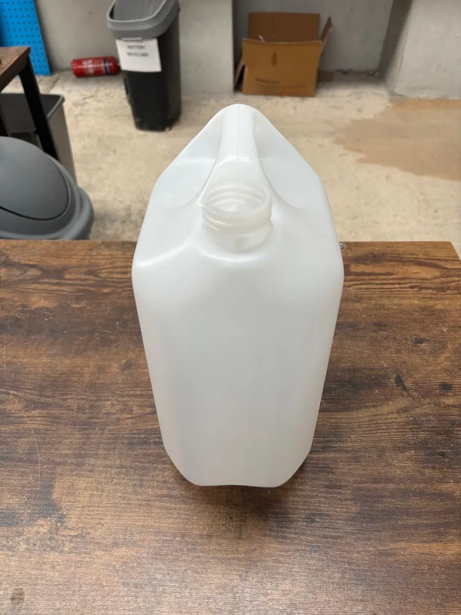 5 litre drums - Image 4