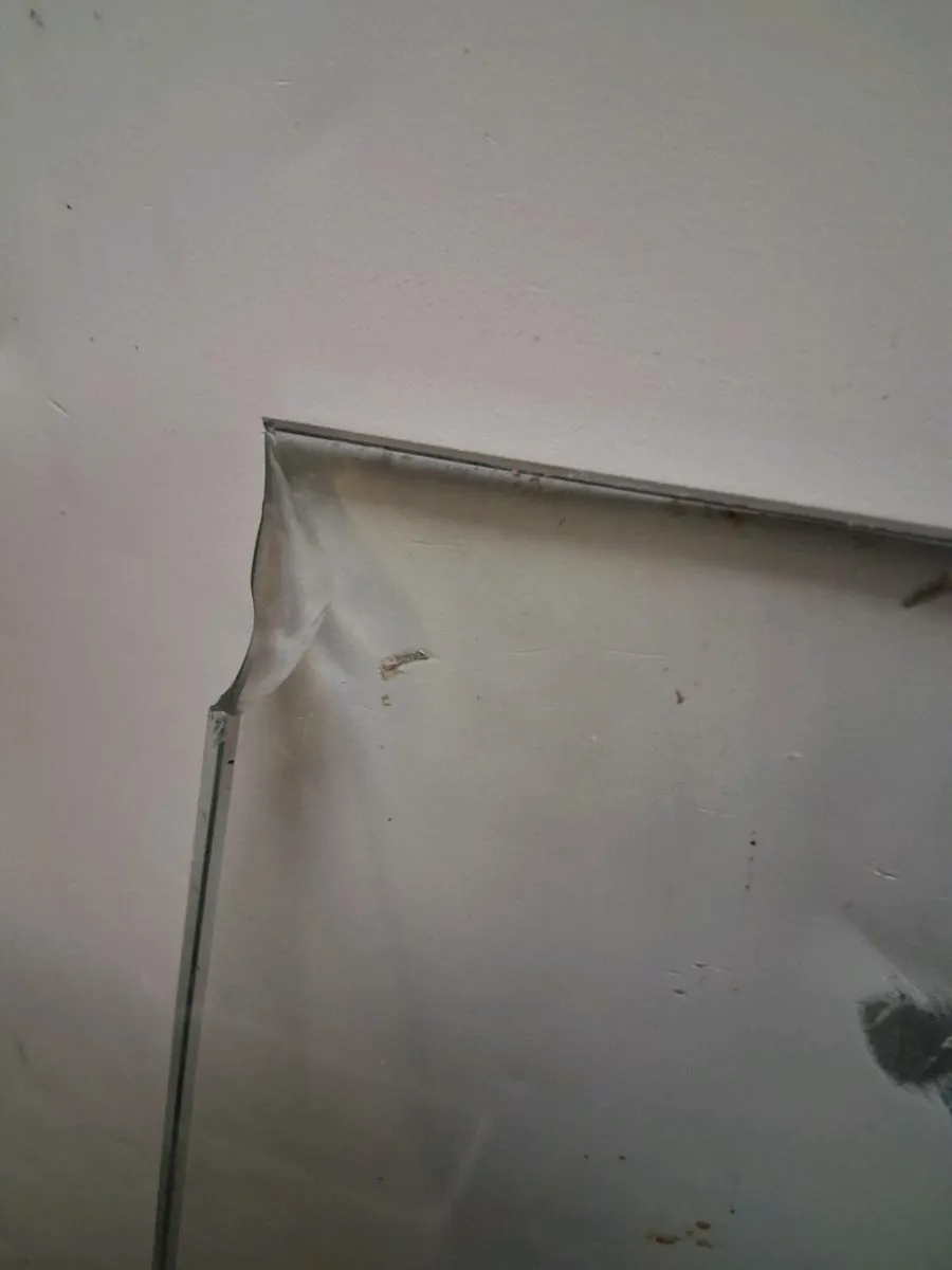 Glass shelving - Image 2