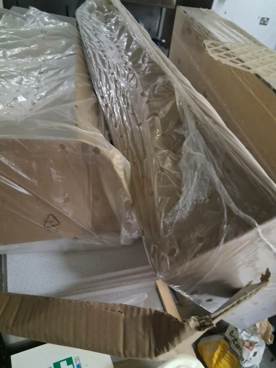 Ceiling tiles - Image 3