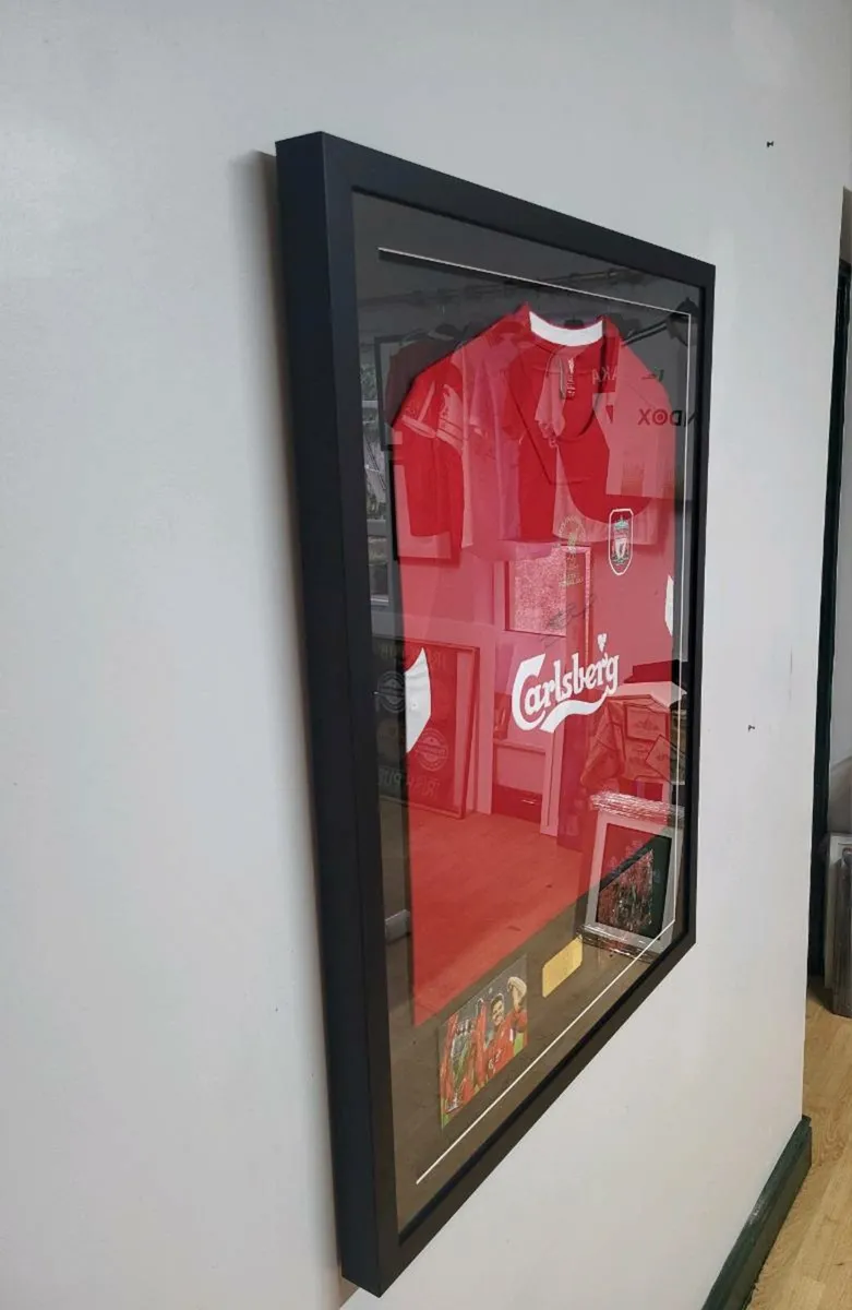 Framed Steven Gerrard Signed Liverpool Shirt - Image 3