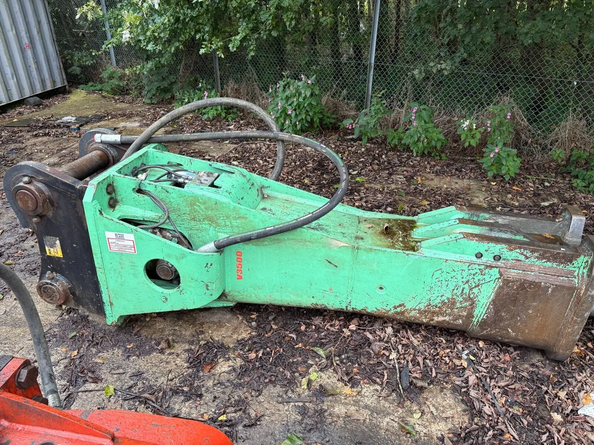 Montabert V3500 Rock Hammer - Image 1