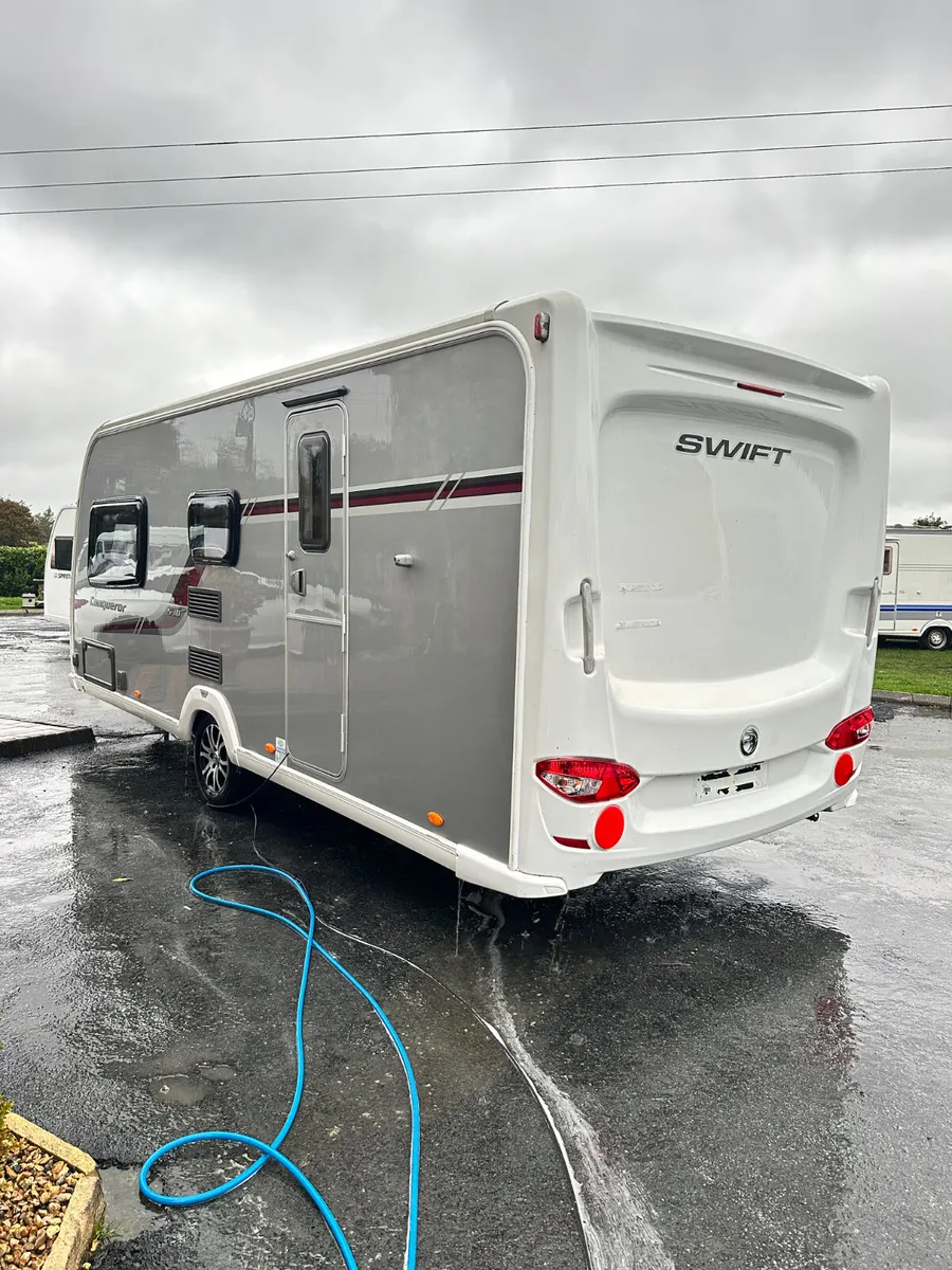 ✨STUNNING SWIFT CONQUEROR 4 BERTH SILVER SIDE ✨ - Image 3