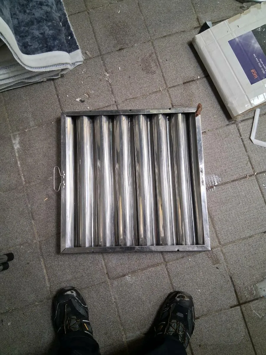 Grease baffles - Image 1