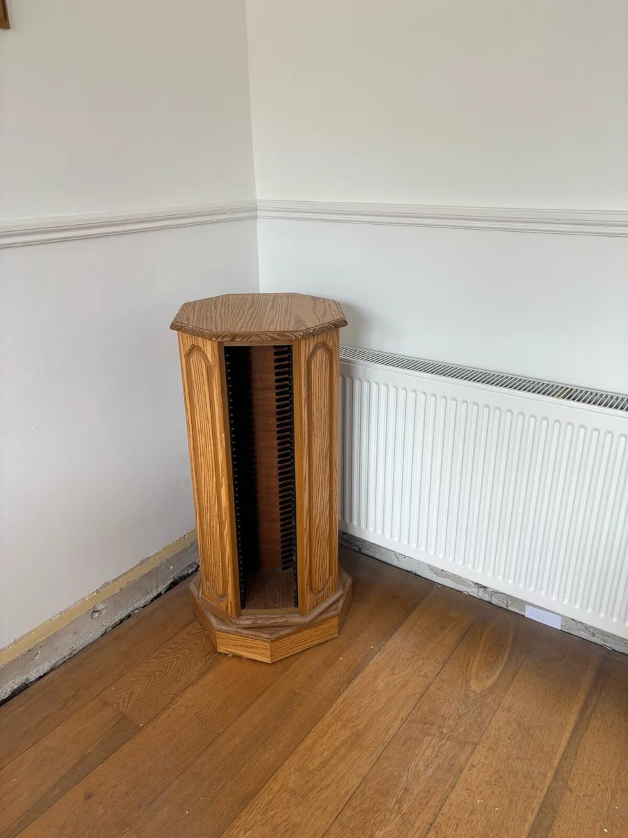 Cd 💿  solid wooden unit - Image 2