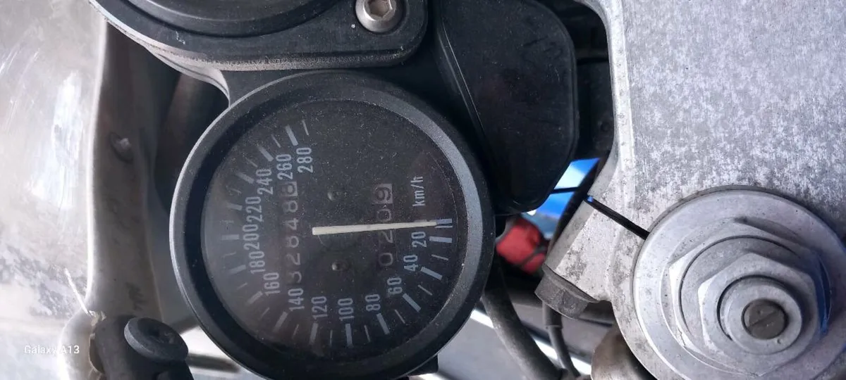 Suzuki gsxr 750 1993 - Image 4