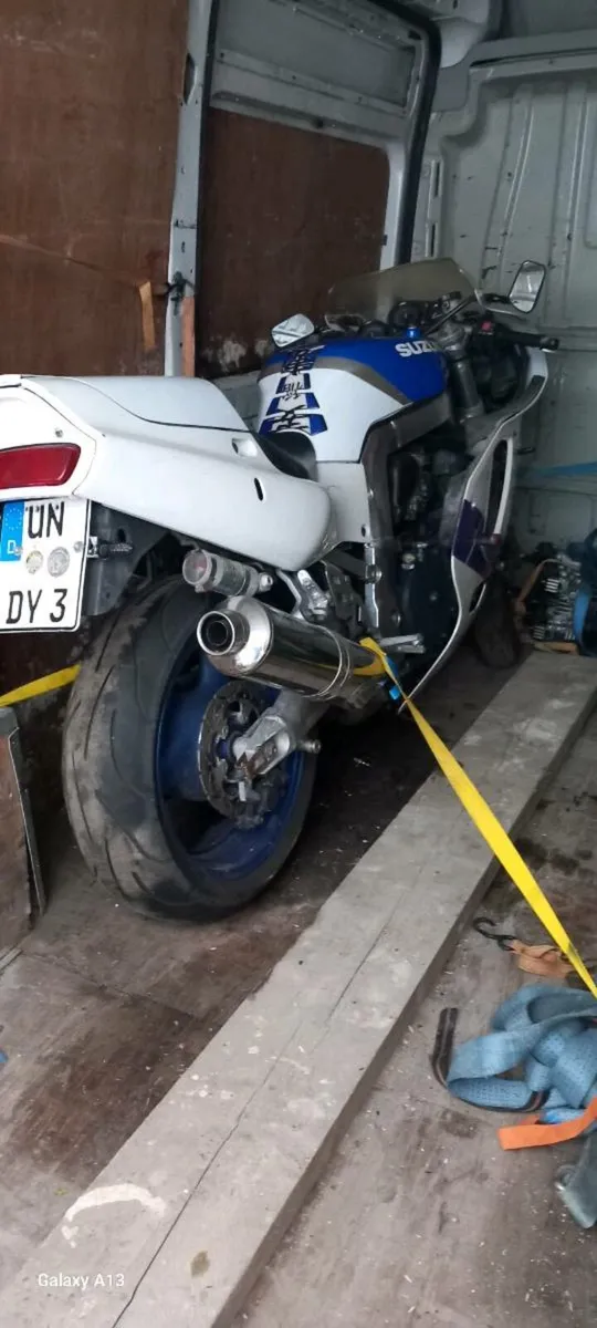 Suzuki gsxr 750 1993 - Image 1