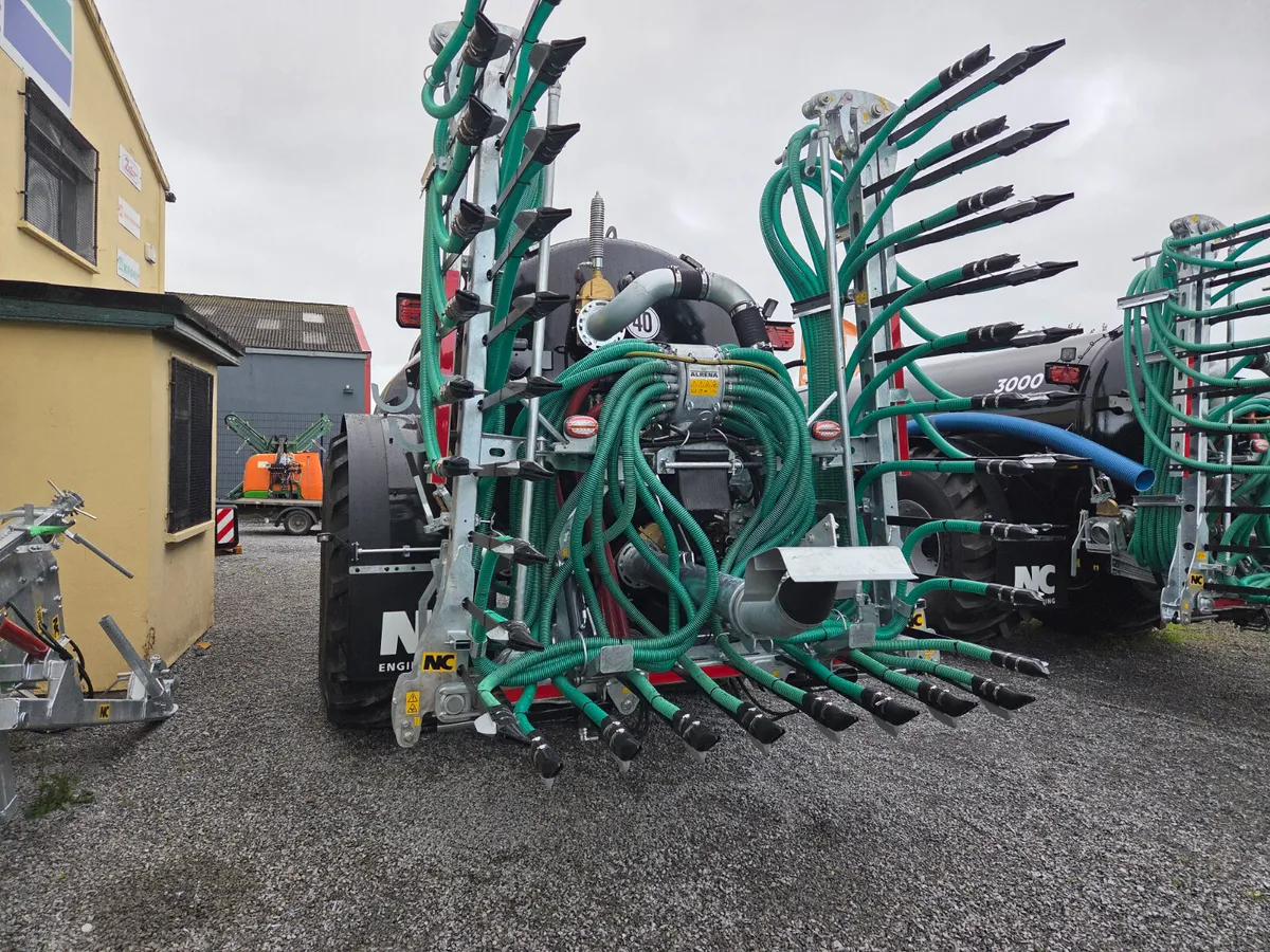 Nc 3000 gal tank with 10,2 meter trail and shoe - Image 2