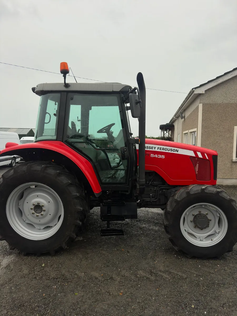 2012 Massey Ferguson 5435 - Image 2