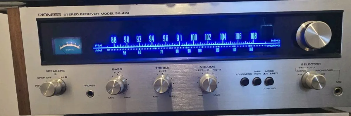 Pioneer SX-424 Vintage Receiver - Image 2