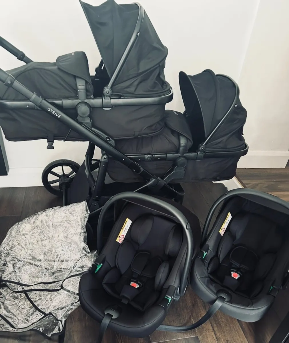 Double Buggy/Stroller  Zummi Strive - Image 2