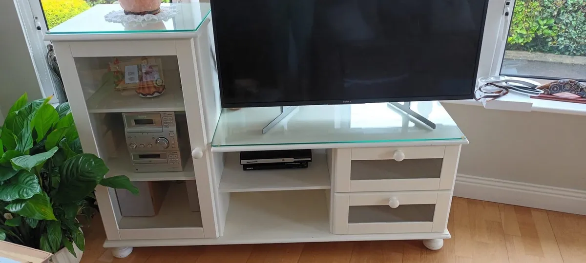 Television Unit - Image 1