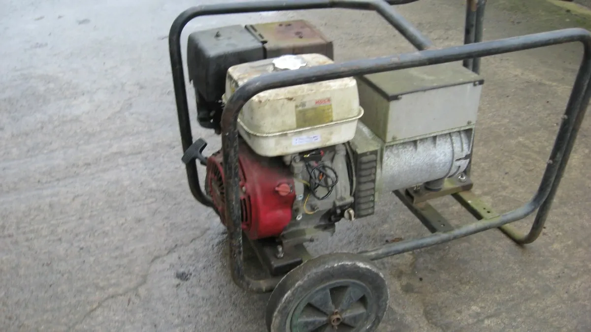 Generator 110/220 volt. - Image 1