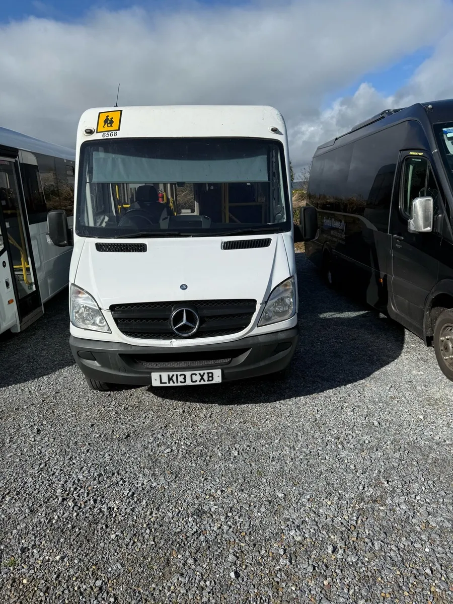 Buses & coaches - Image 3