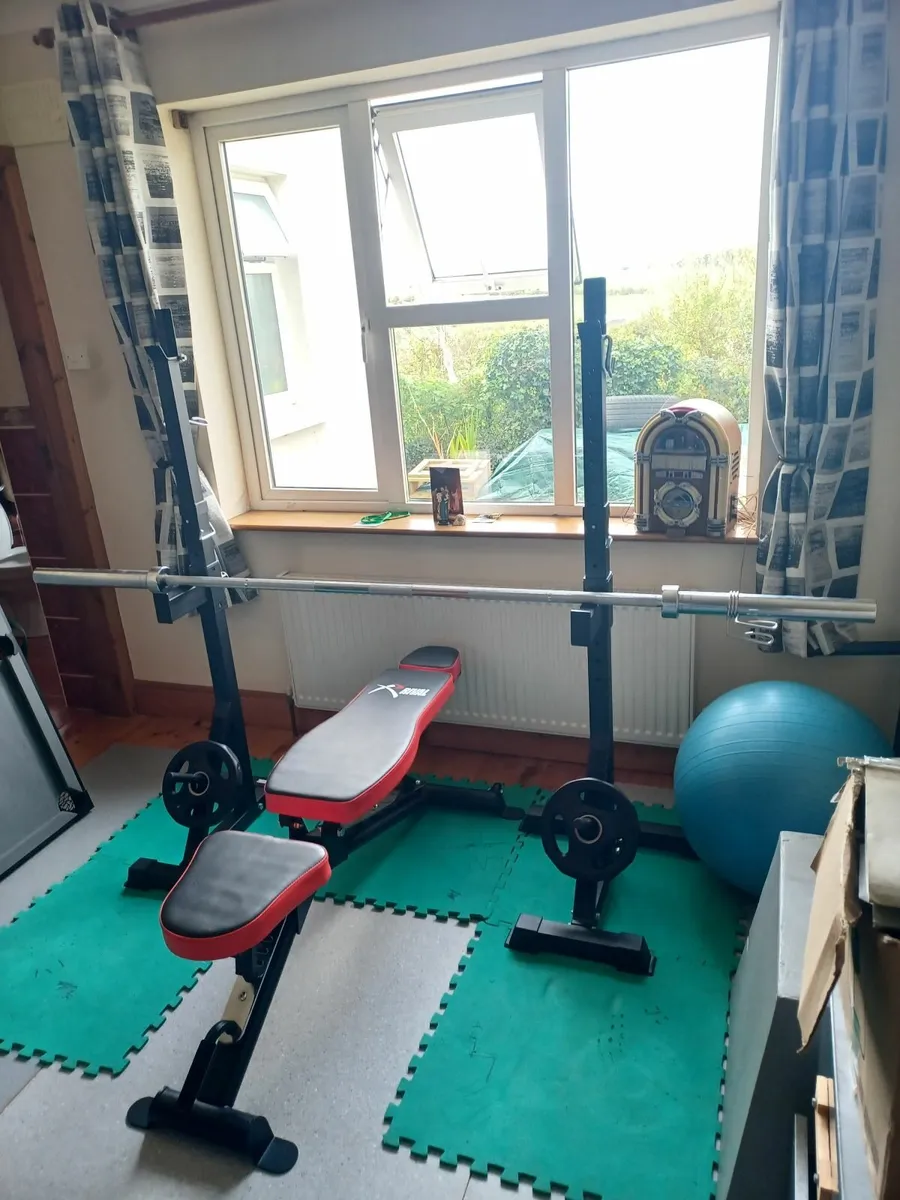 Bench and stand - Image 1