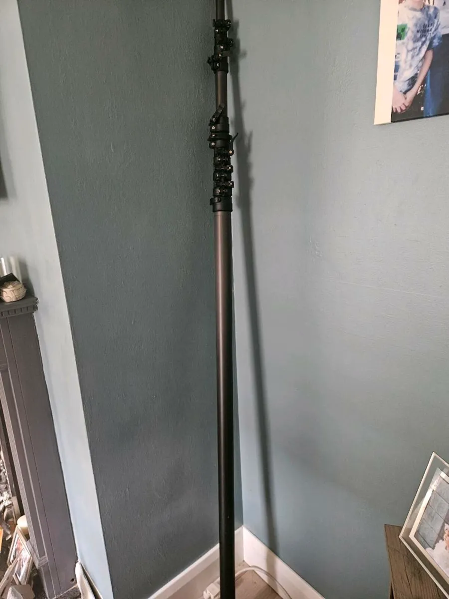 Telescopic window cleaning pole - Image 2