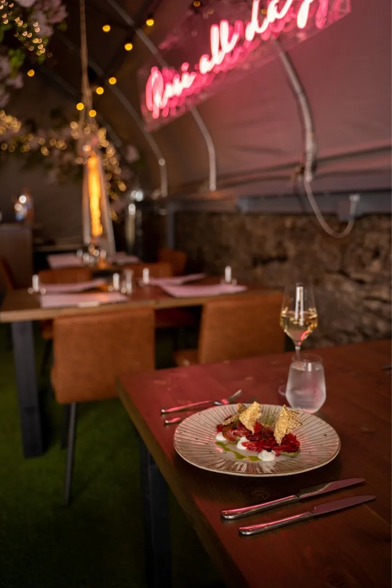 Neon Sign 3.5m x .5m - Image 2