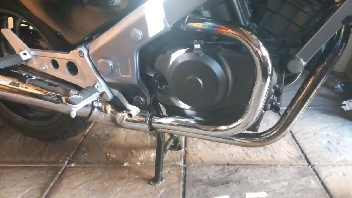 93Honda Ntv650 - Image 2