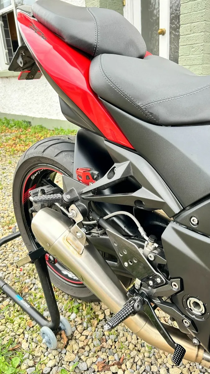 Kawasaki Z750R – 2011 – 36,000 km - Image 3