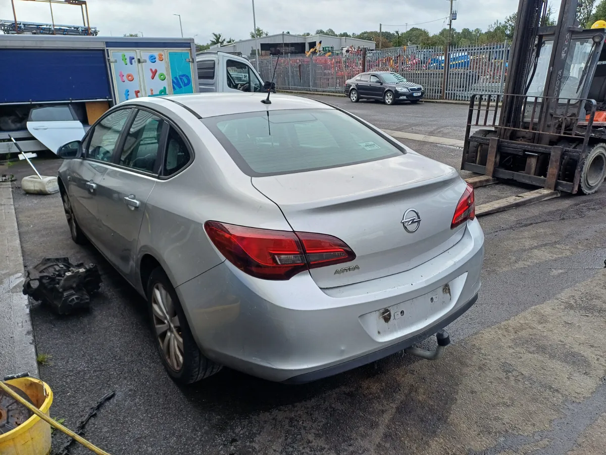 2013 OPEL ASTRA 1.3 BREAKING - Image 4