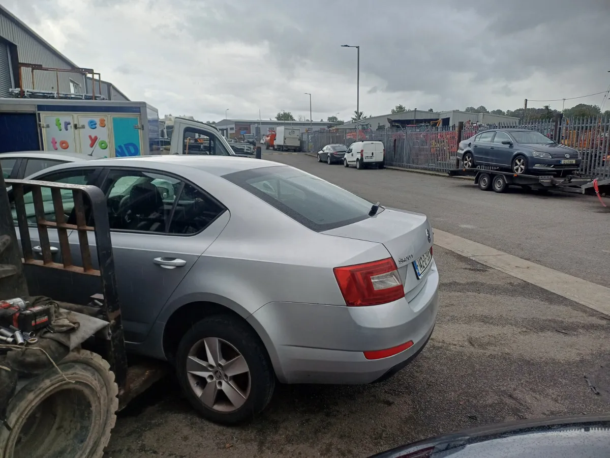 2015 SKODA OCTAVIA 1.6TDI BREAKING - Image 4