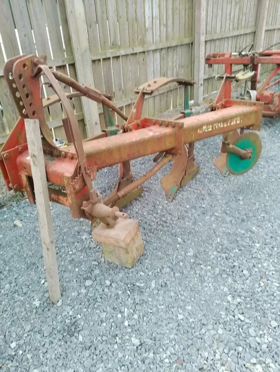 Plough 3 Furrow 12" Kverneland Spring Release - Image 1