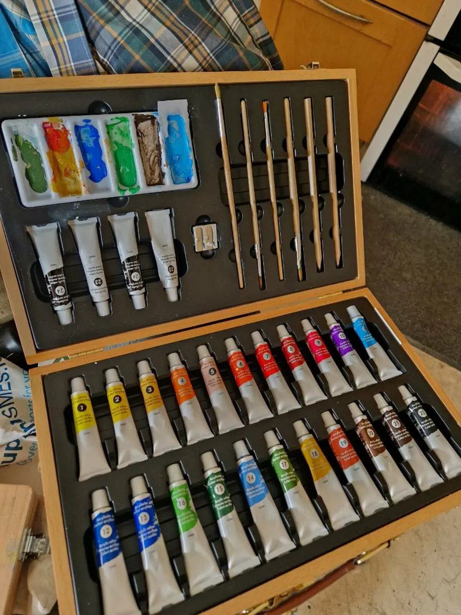 Art  box paints brushes pencils - Image 2