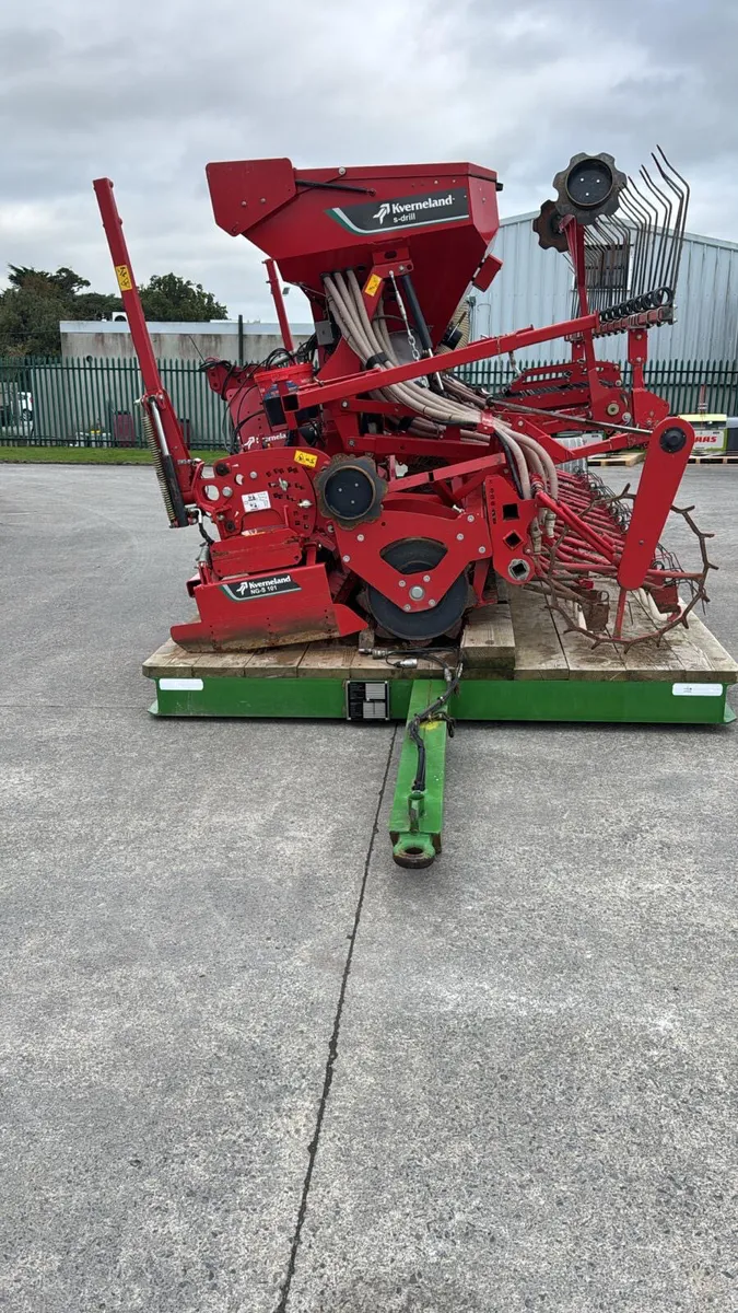 Kverneland 4m drill - Image 2